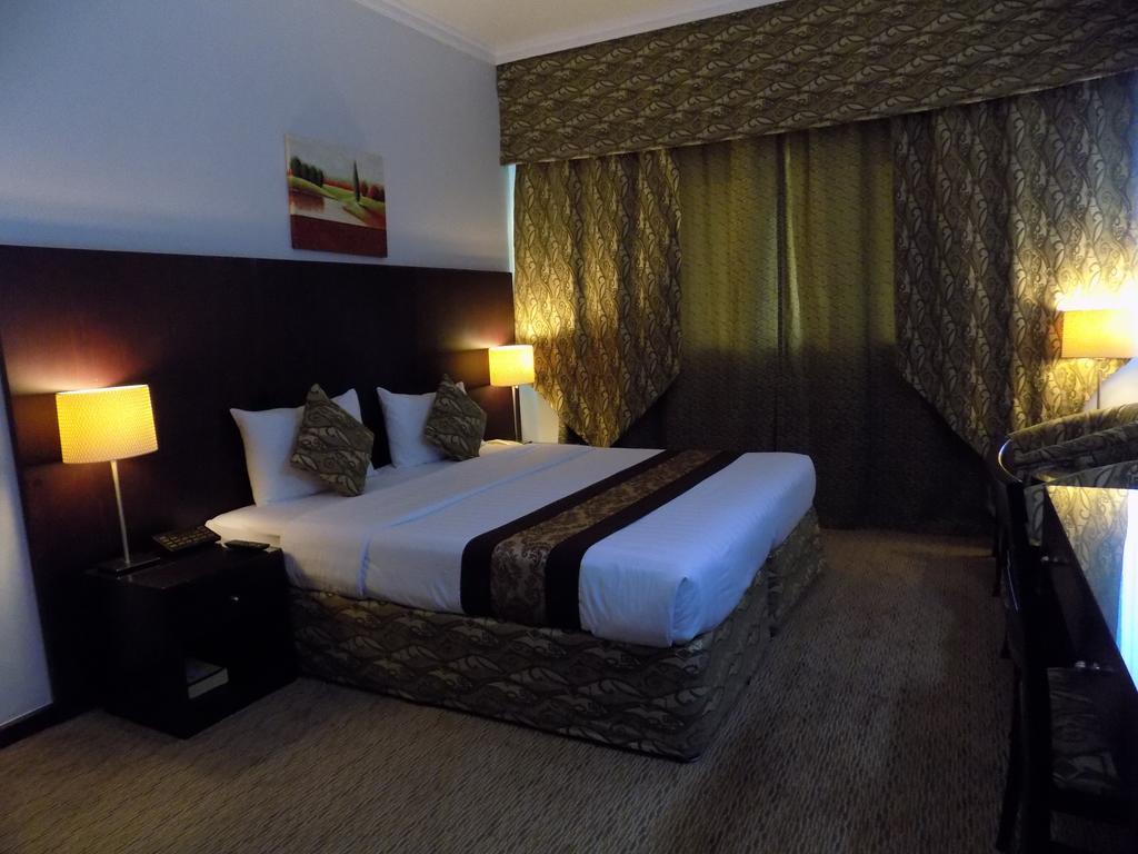 Dream Palace Hotel Dubai Exteriör bild