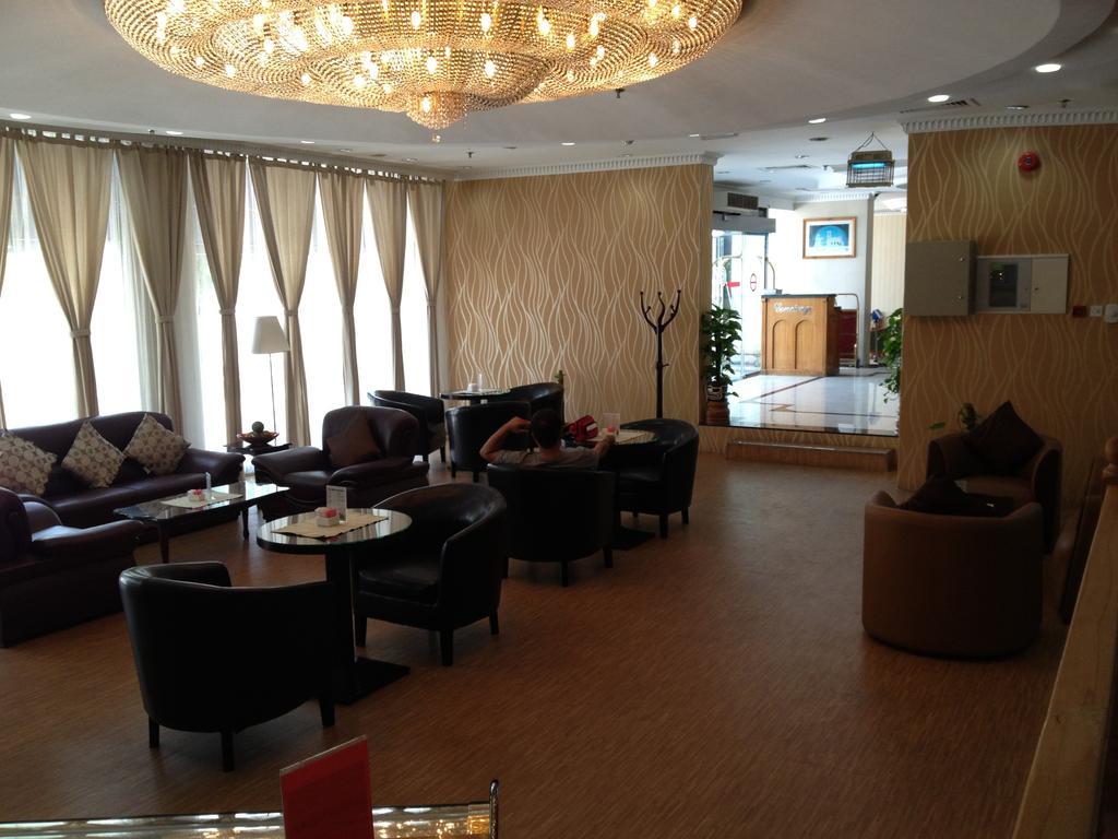 Dream Palace Hotel Dubai Exteriör bild